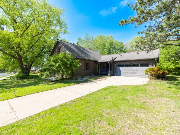3209 W Westport Rd, Peoria, IL 61615