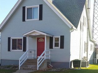 105 W 4th St, Wayne, NE 68787