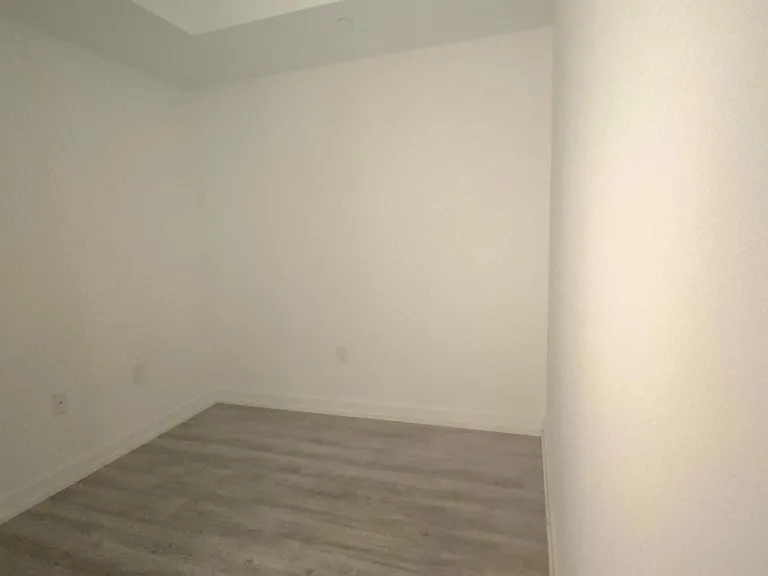 77 Shuter St #603 — Photo 6