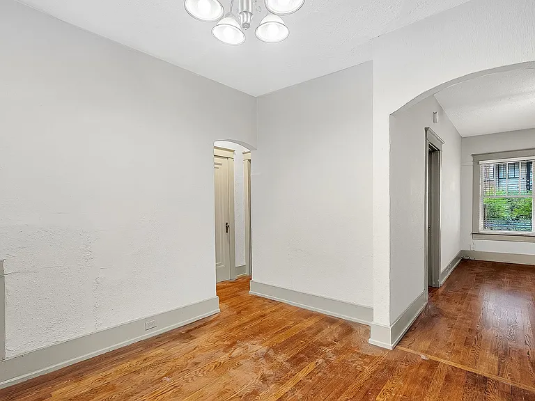 Highland Court II Apartments — Photo 12