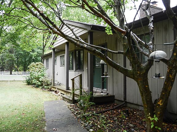 3rd image of 1309 Scenic Dr