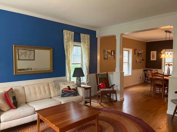 696 Southview Dr, Richmond, VT 05477