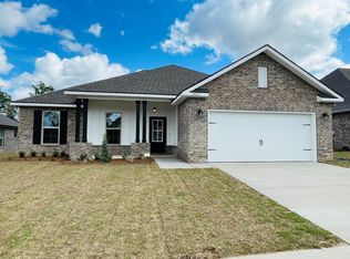 4609 Jayhawk Dr, Crestview, FL 32539