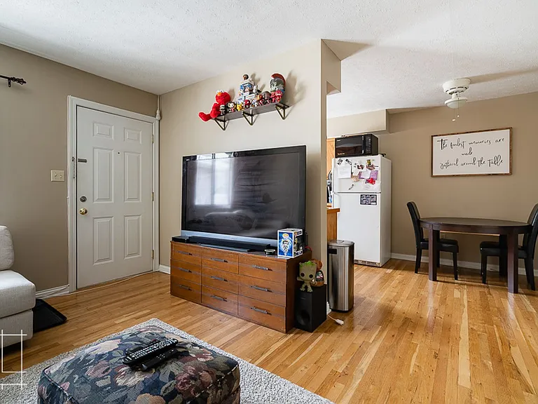 91 Starr Avenue — Photo 4