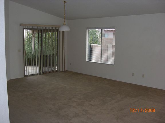 Living Room - Dining Room Area