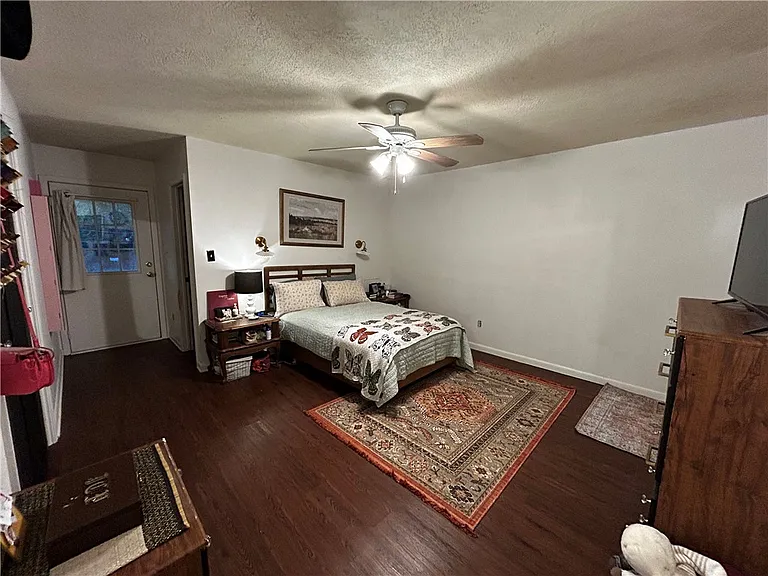 405 Live Oak St #A — Photo 16