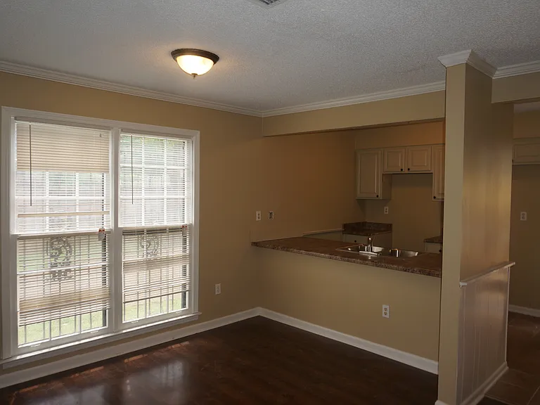 6525 Castle Creek Ln — Photo 5