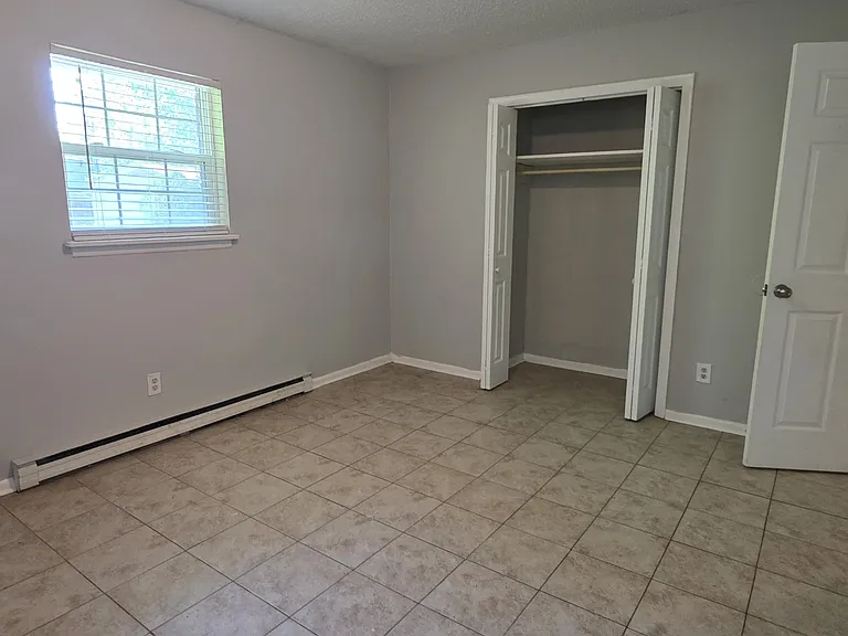 1015 Sloan St — Photo 8