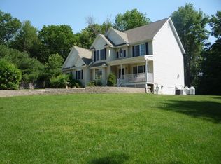 19 Suffield Ct, Cheshire, CT 06410