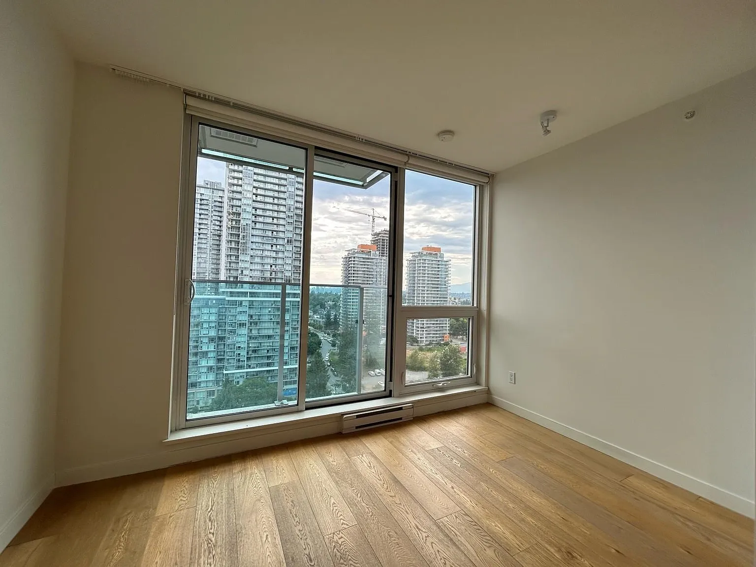 Studio, 327 sqft, $1,200 — Photo 4