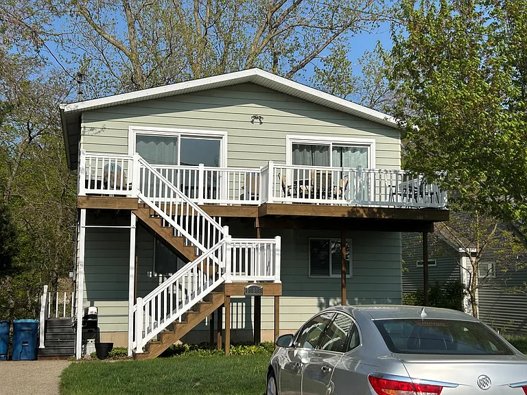 19142 N Shore Dr — Photo 1