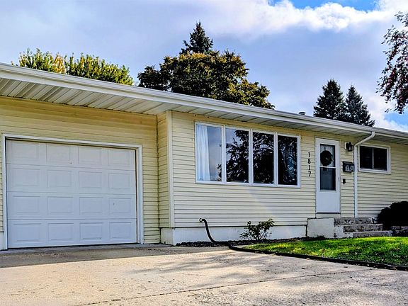 4th image of 1817 4th St SW