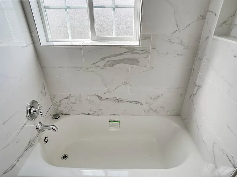 501 E 99th St #10 — Photo 20