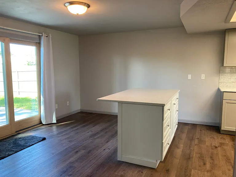 1309 Woodbury St — Photo 11