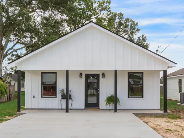 206 2nd St, Duson, LA 70529