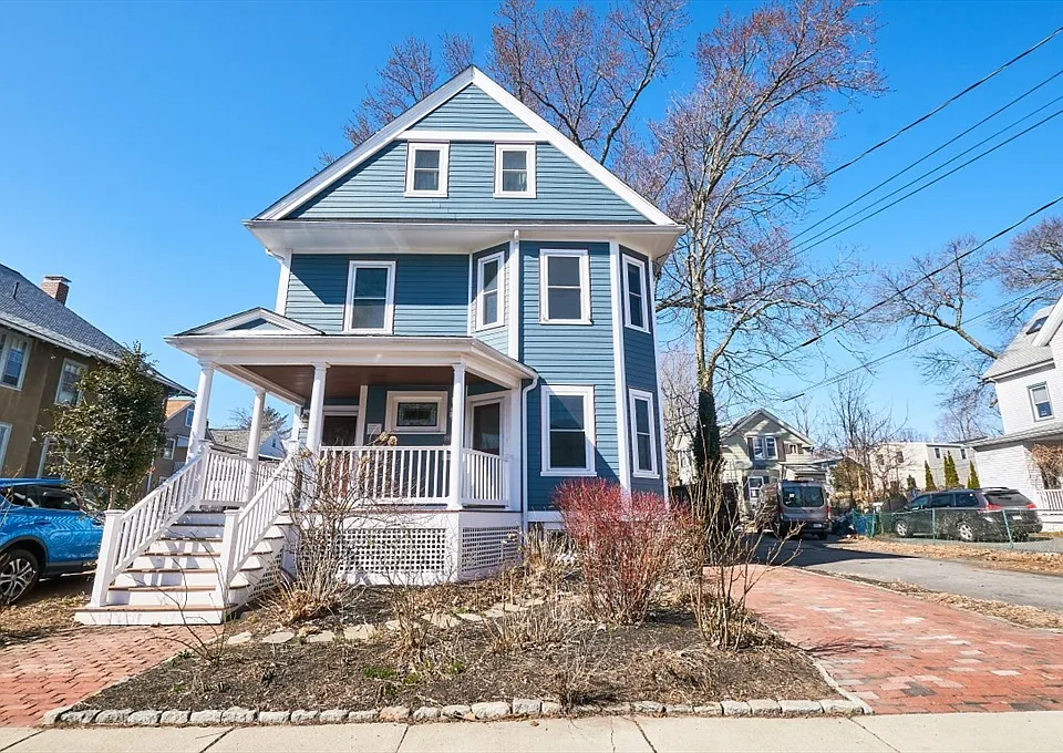 221 White St #1