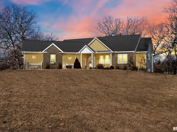 360 Grebner Rd, Metamora, IL 61548