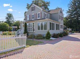 125 Main St, Helmetta, NJ 08828
