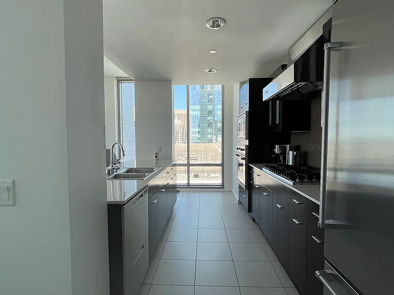 355 1st St #S2405 — Photo 3
