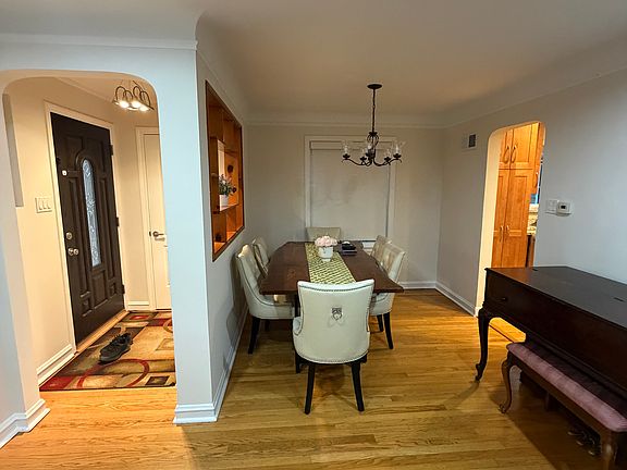 5th image of 3542 N Newcastle Ave