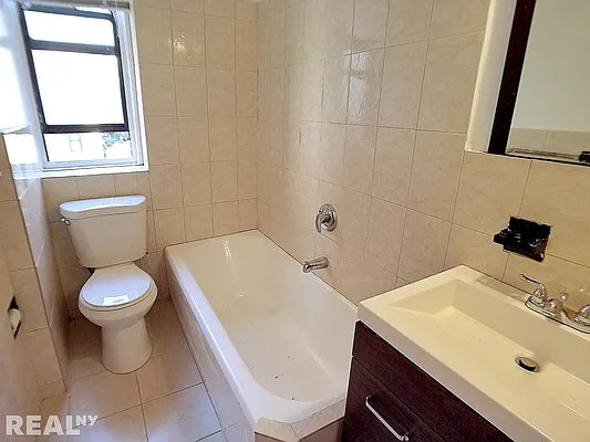 Rented by REAL New York | media 10