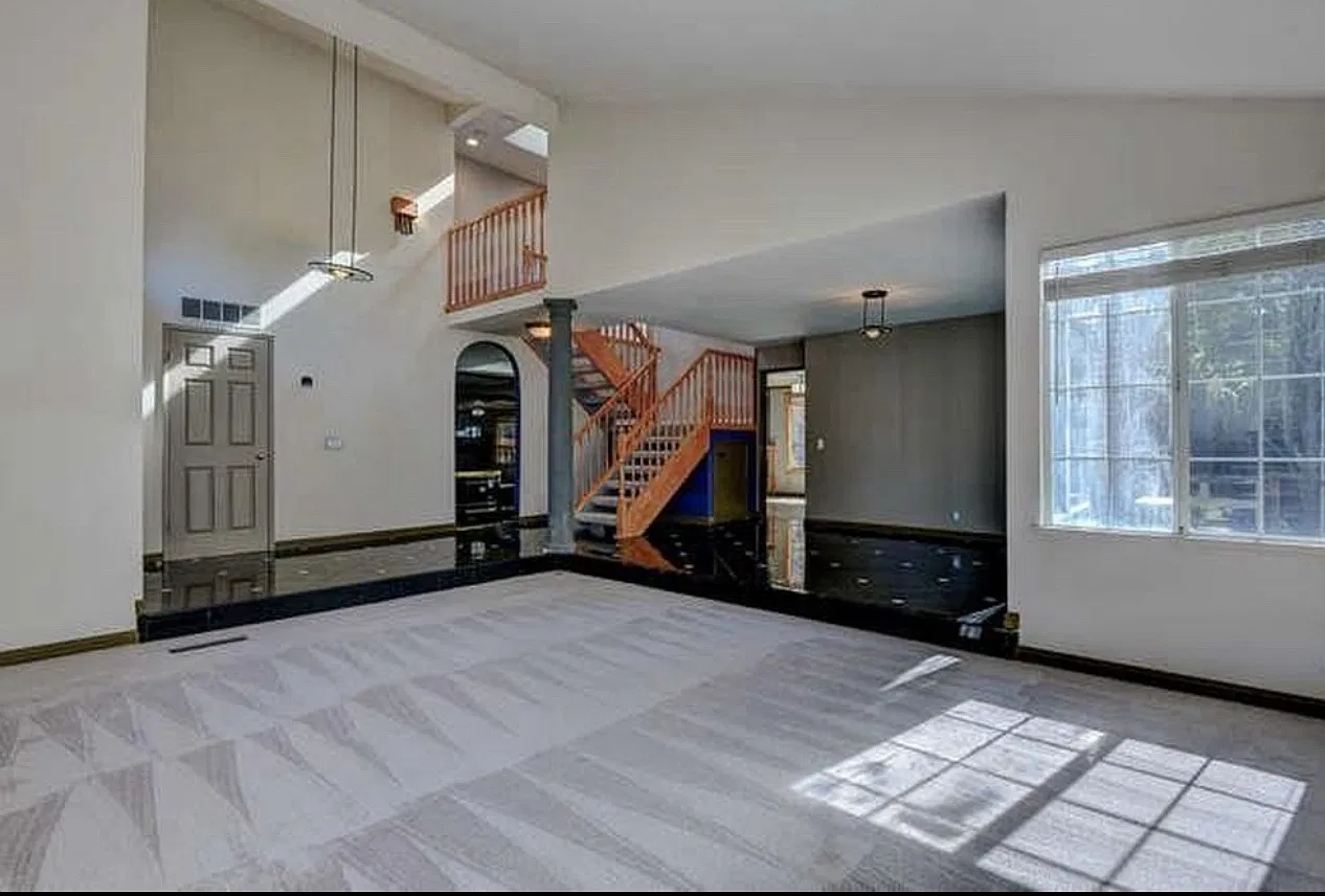 4 bed, 2264 sqft, $4,695 — Photo 3