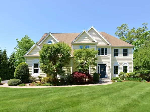 72 Kim Pl, Holliston, MA 01746