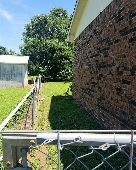 1st image of 404 Jarman Dr