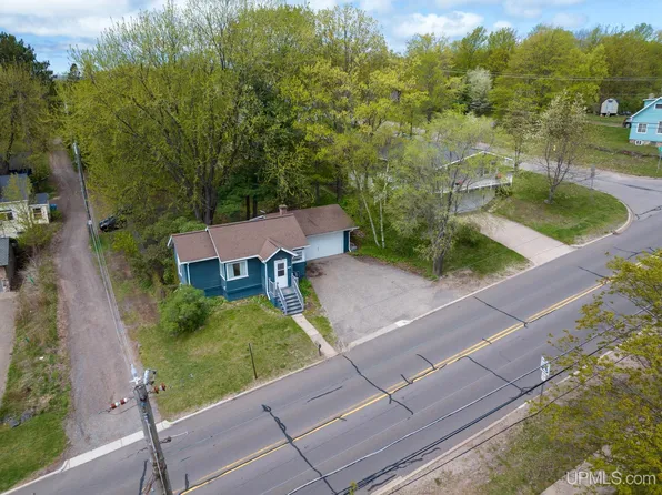 245 Lincoln Ave, Marquette, MI 49855
