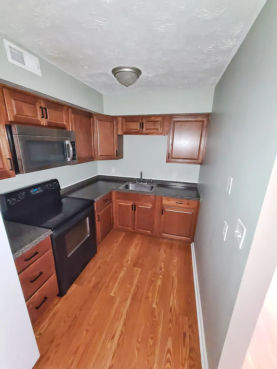 Building Photo - 109 Southview Dr #7