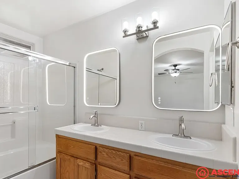 5905 Oneida Falls Dr — Photo 16