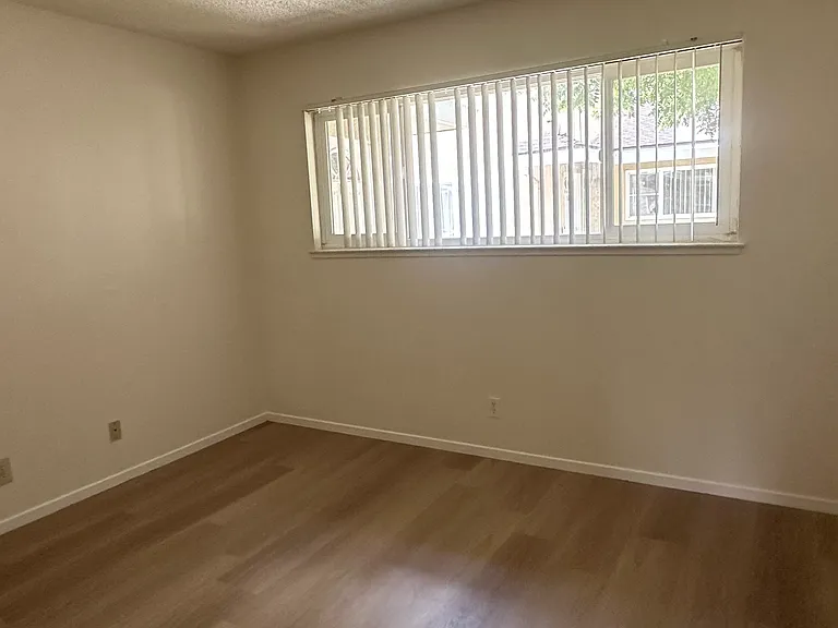 2136 Chrysler Dr #1 — Photo 12