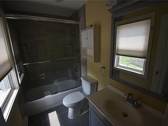 5th image of 433 Ferry St APT 3