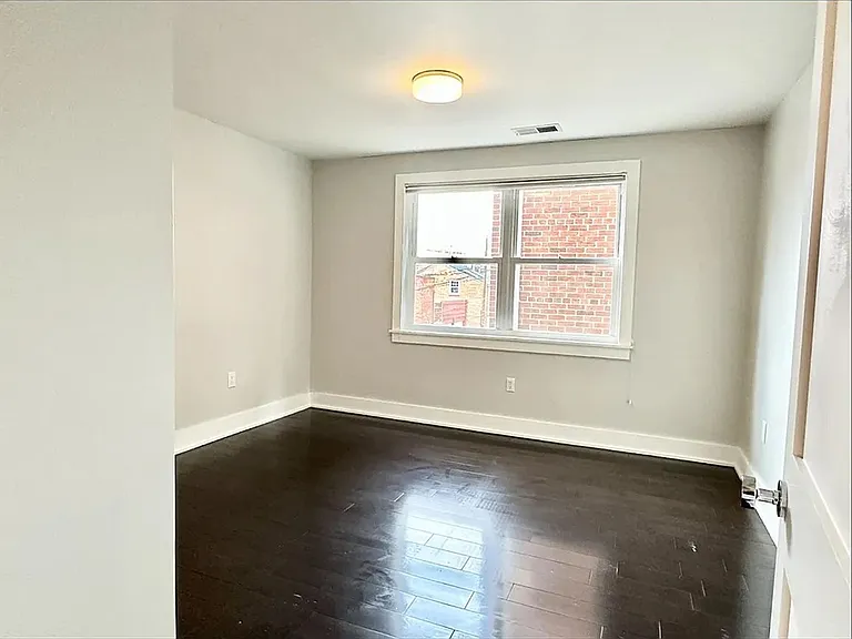 626 Independence Ave SE #205 — Photo 13