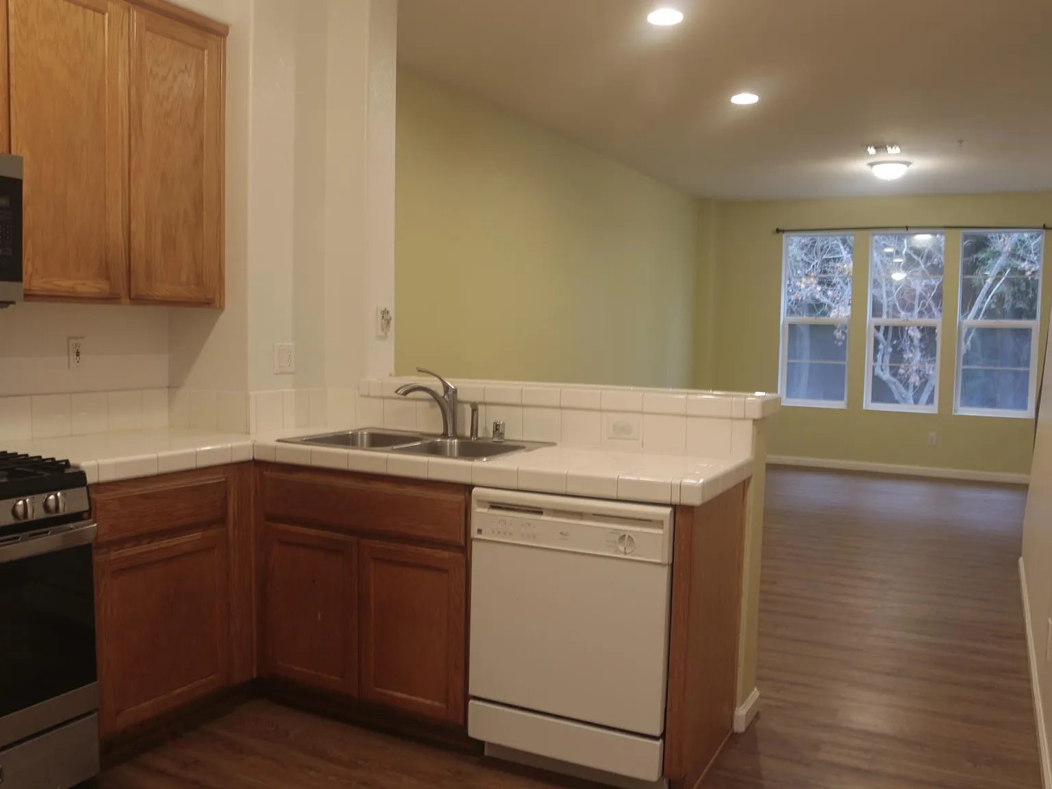3 bed, 1497 sqft, $3,295 — Photo 4