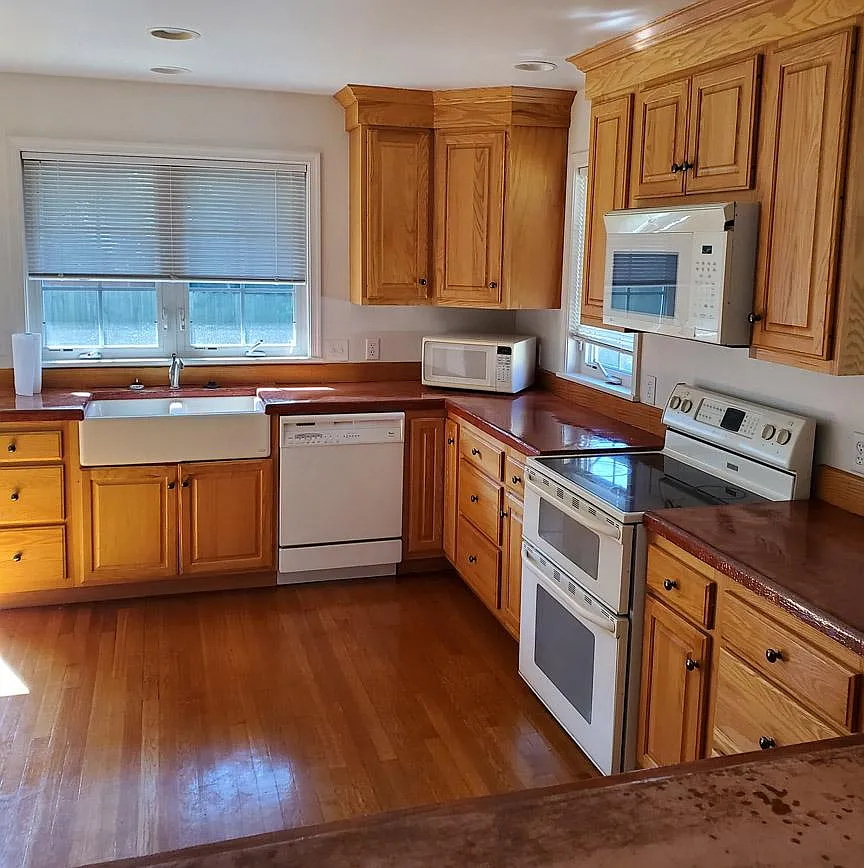 3 bed, 2.5 bath, 1887 sqft, $2,650 — Photo 3
