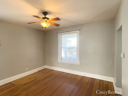 2nd image of 2737 Minot Ave #1