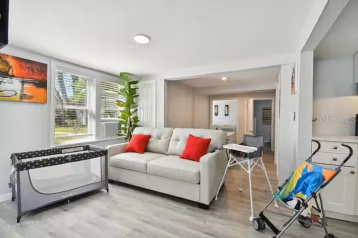 2 bed, 2.0 bath, 800 sqft, $2,250 — Photo 3