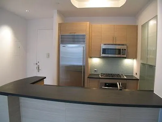 Rented by Kian Realty | media 15