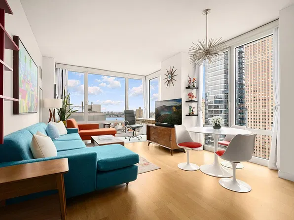 247 W 46th St #2901, New York, NY 10036