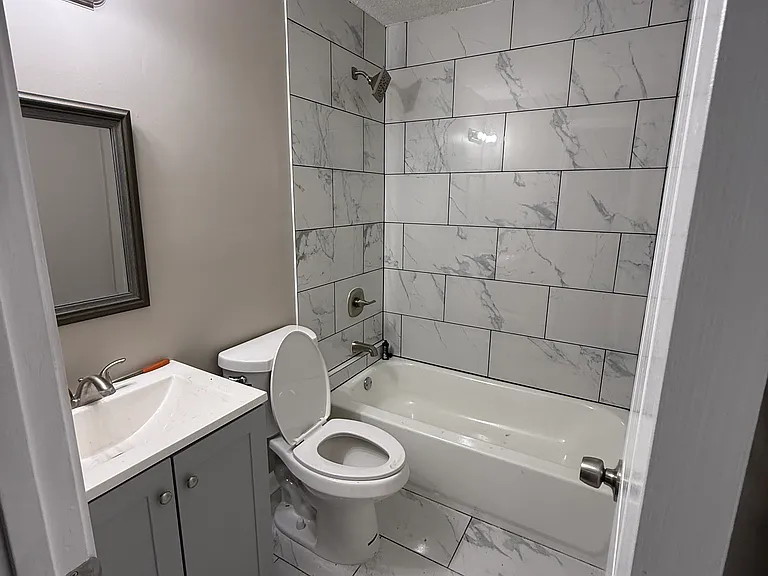 935 Isabelle St — Photo 6