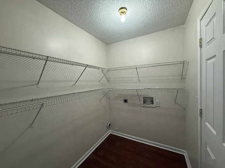 3235 Silver Spur Ct — Photo 16