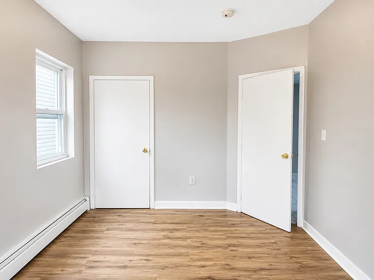 264 S 1st St #2AA — Photo 5