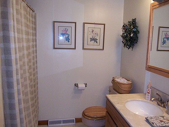mainfloor Bath  