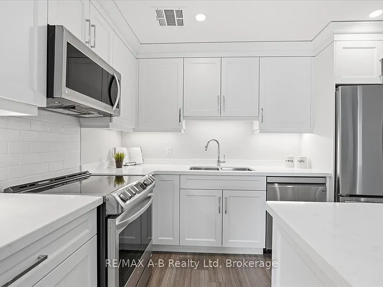 100 Gordon St #103 — Photo 10