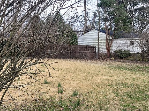4th image of 10139 E Chris Dr