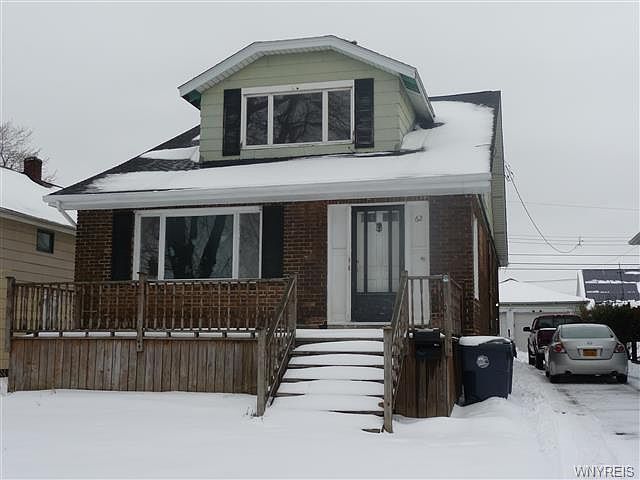 1st image of 62 Magnolia St