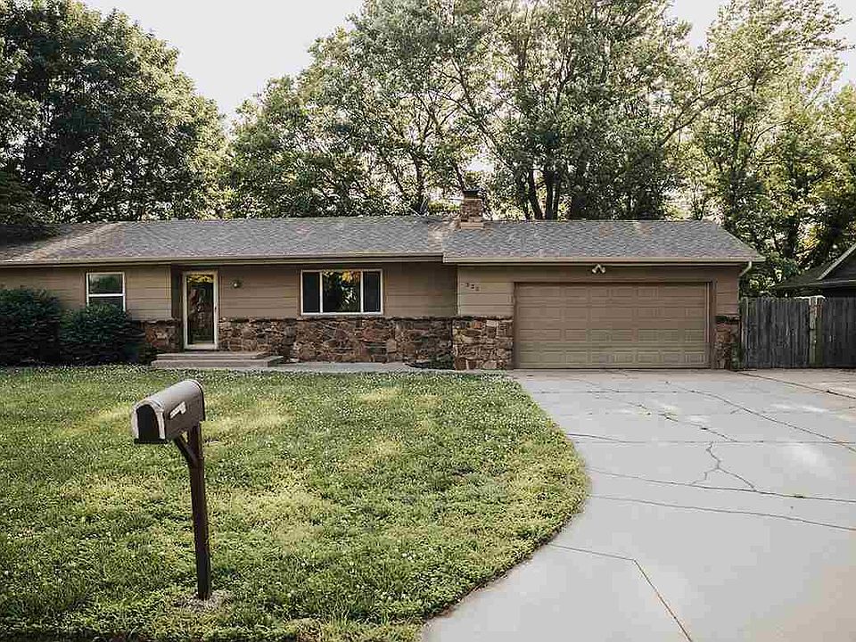 1st image of 325 Driftwood Ct