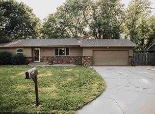 325 Driftwood Ct, Rose Hill, KS 67133