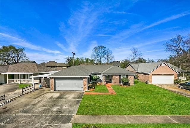 1st image of 4704 Red Oak Dr
